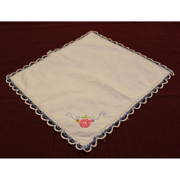Vintage Hand Embroidered Floral Handkerchief with Scalloped Blue & White Edging - Picture 1 of 6